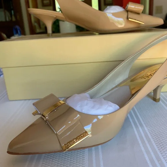 Michael Kors Delphine Slingback - Picture 2 of 4